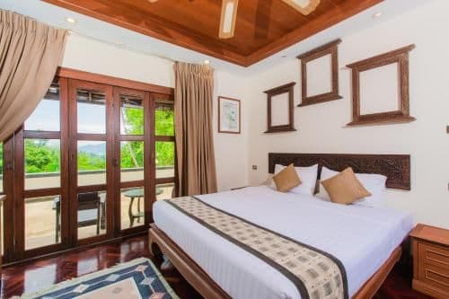 Three-Bedroom Villa with Sea View
