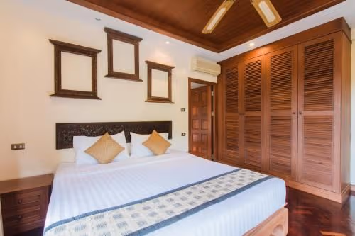 Three-Bedroom Villa with Sea View