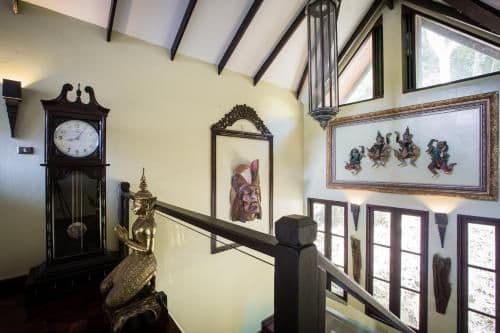 Three-Bedroom Villa with Sea View