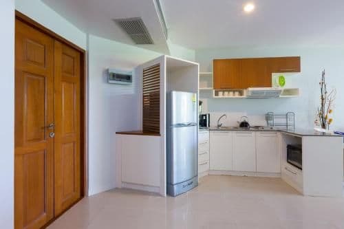 Two-Bedroom Apartment with Pool View (No in Room Wifi)