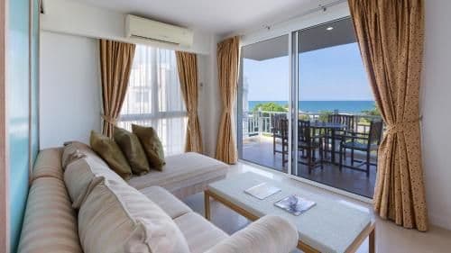 Two-Bedroom Apartment with Sea View (Free in Room Wifi)