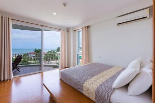 Two-Bedroom Apartment with Sea View (No in Room Wifi)