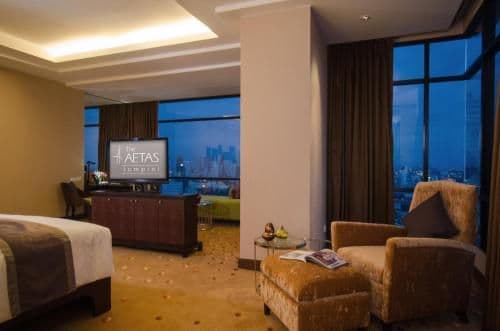 Deluxe Suite