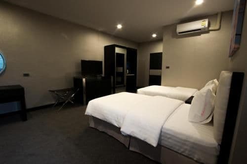 Deluxe Double or Twin Room