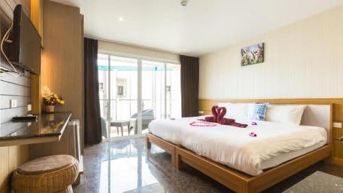 Double or Twin Room with Side Sea View