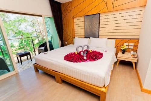 Deluxe Double or Twin Room with Sea View