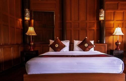 Deluxe Double or Twin Room with Free Round-Trip Airport Transfer
