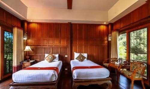 Deluxe Double or Twin Room with Free Round-Trip Airport Transfer