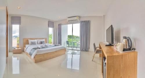 Deluxe Double Room with Balcony