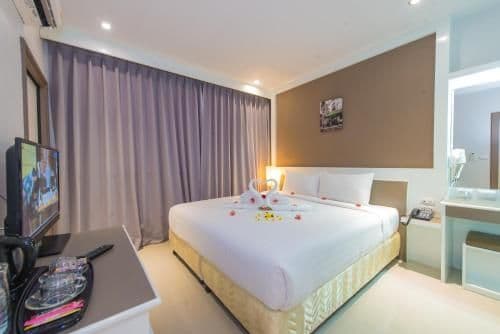 Deluxe Double or Twin Room