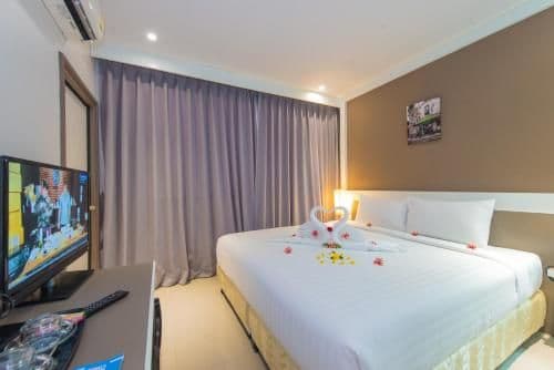 Deluxe Double or Twin Room