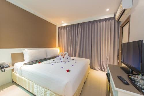 Deluxe Double or Twin Room