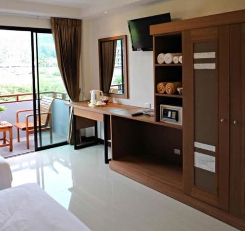 Deluxe King Room
