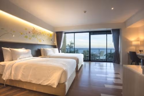 Deluxe Corner Room