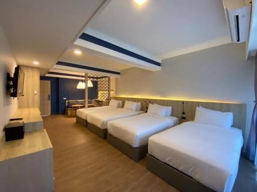 Classic Quadruple Room