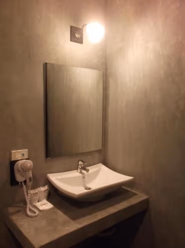 Deluxe Twin Room (Building)