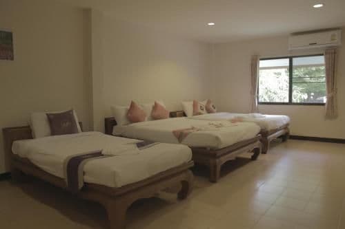 Family Room with Garden View