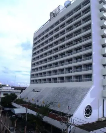 โรงแรมไพลิน พิษณุโลก
