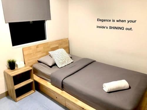 Single Room with Shared Bathroom