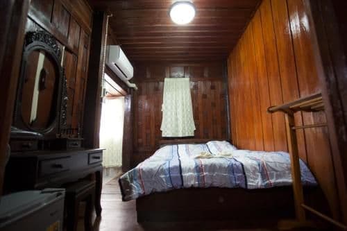 Queen Room with Private Bathroom