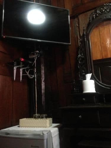 Queen Room with Private Bathroom