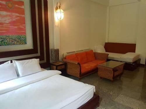 Villa (3 Adults)
