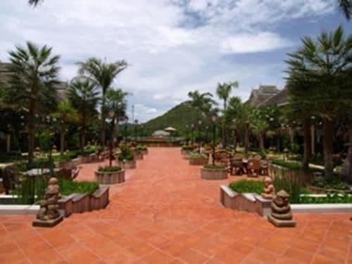 Villa (3 Adults)