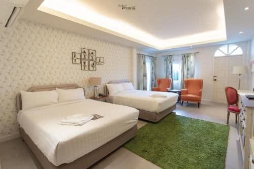Twin Room with Mountain View