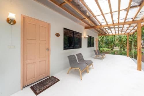 Bungalow with Sea View