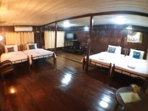 Classic Quadruple Room