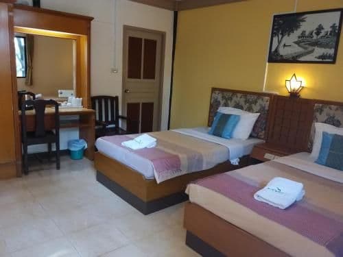 Standard Twin Room