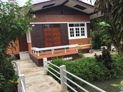 Large House with Private Bathroom
