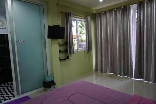 Large One-Bedroom House with Rooftop