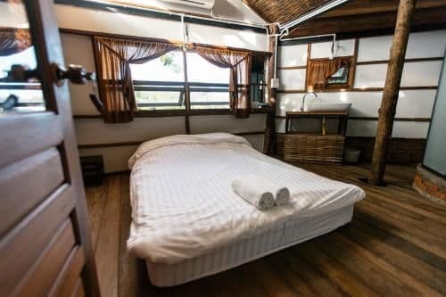 Single Room with Private Bathroom