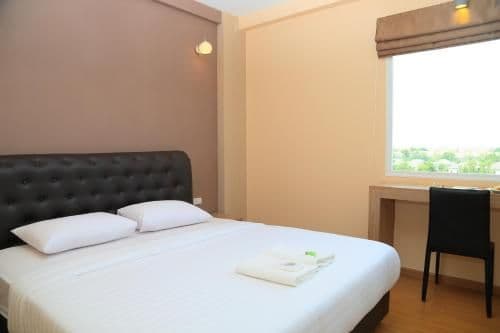 Deluxe Room (2 Adults + 1 Child)