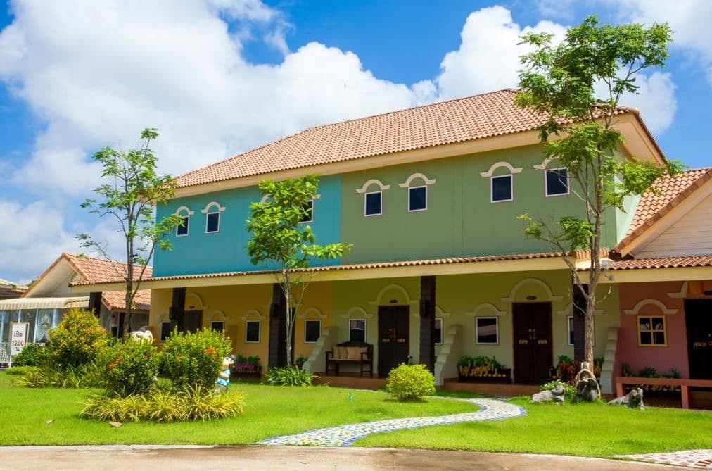 p.paradise hotel