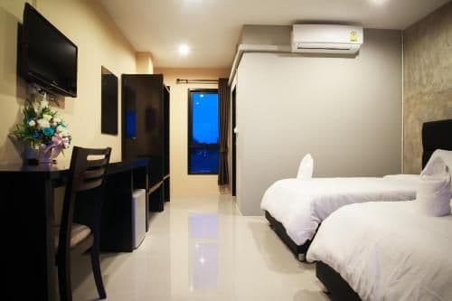 Standard Twin Room