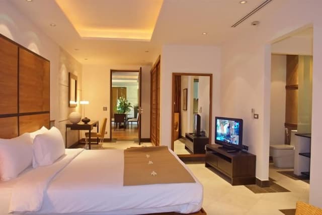 APARTMENT THREE BEDROOMS