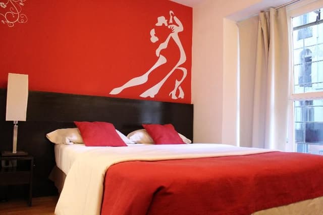 TRIPLE WITH DOUBLE BED