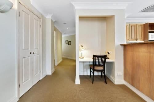 Two-Bedroom Apartment with 2 Queen Beds