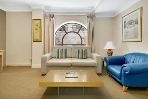 Superior One-Bedroom Apartment with Queen bed