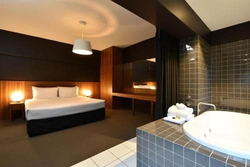 King Suite with Spa Bath