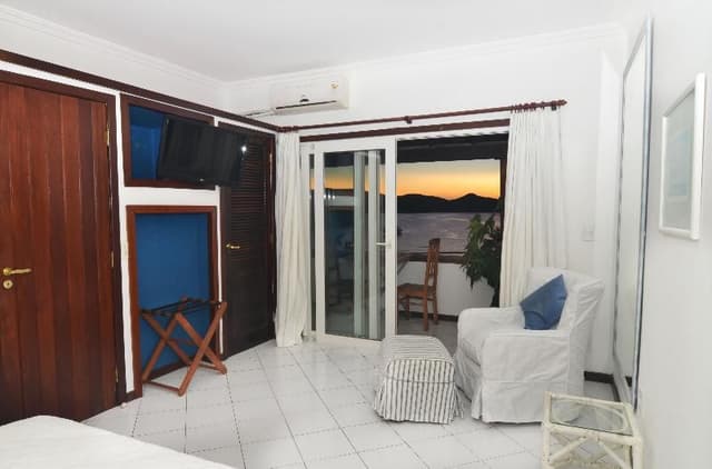 DOUBLE OCEAN VIEW