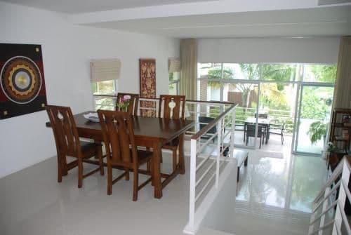 Deluxe Two-Bedroom Duplex with Sea View