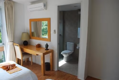 One-Bedroom Duplex with Pool View