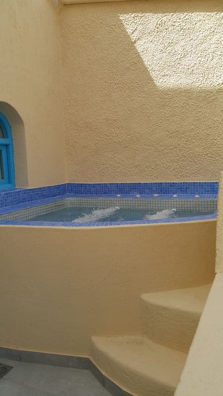 STUDIO WITH JACUZZI