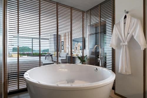 Royal Ocean View Suite
