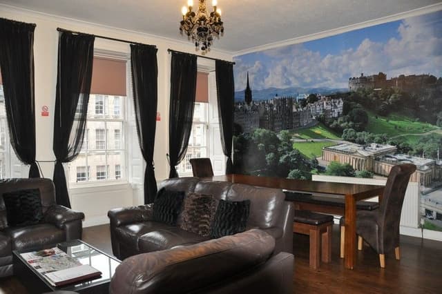 APARTMENT FOUR BEDROOMS