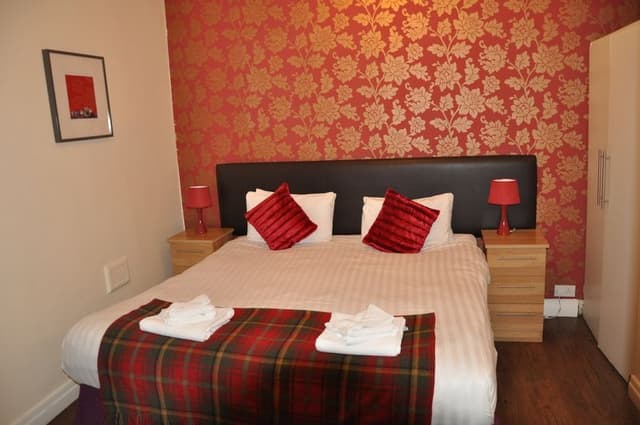 APARTMENT FOUR BEDROOMS