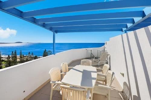 Two-Bedroom Beachfront Apartment with Rooftop
